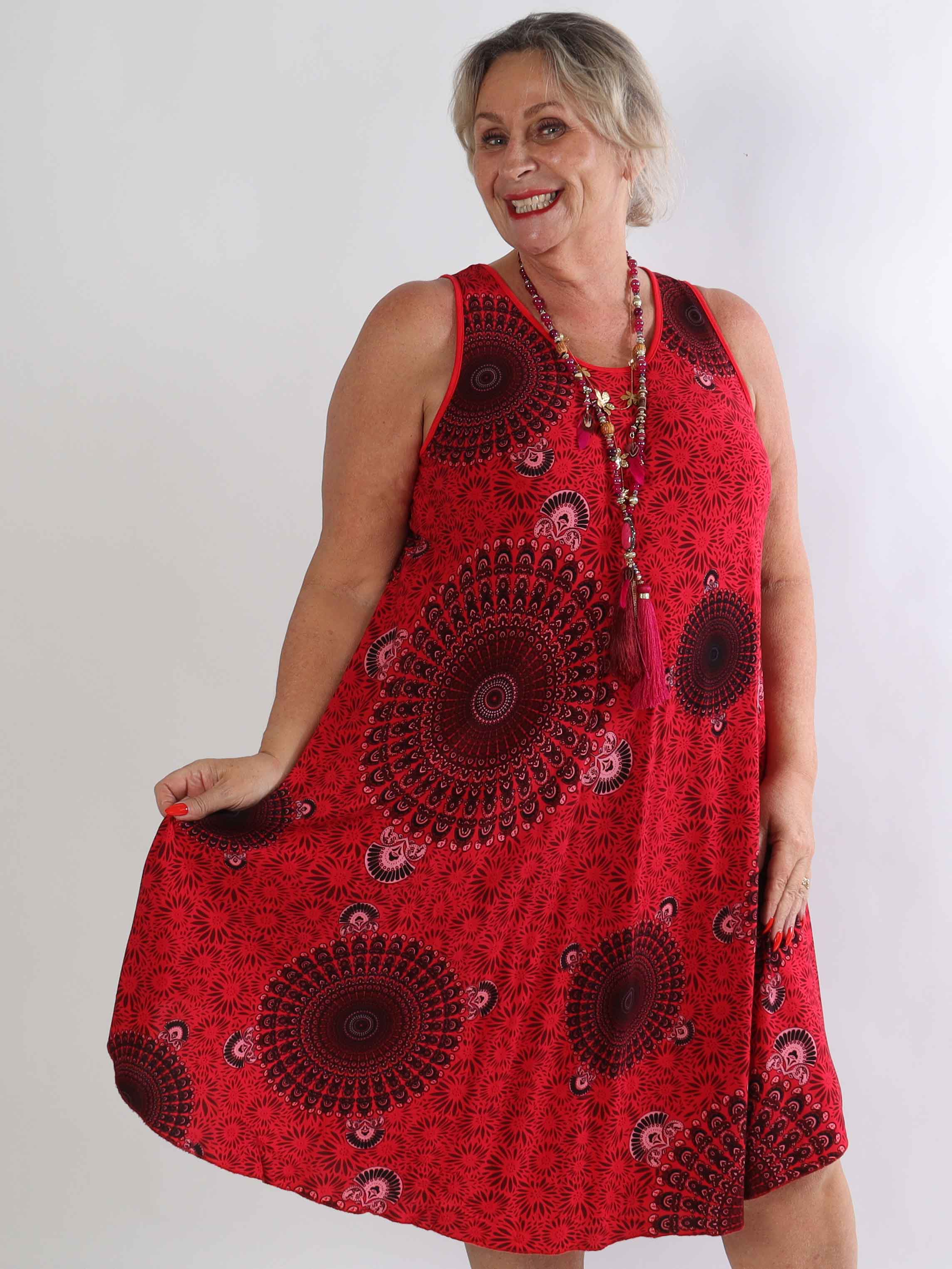 Sienna - Mønstret plus size kjole i blød viskose med flatterende A-facon